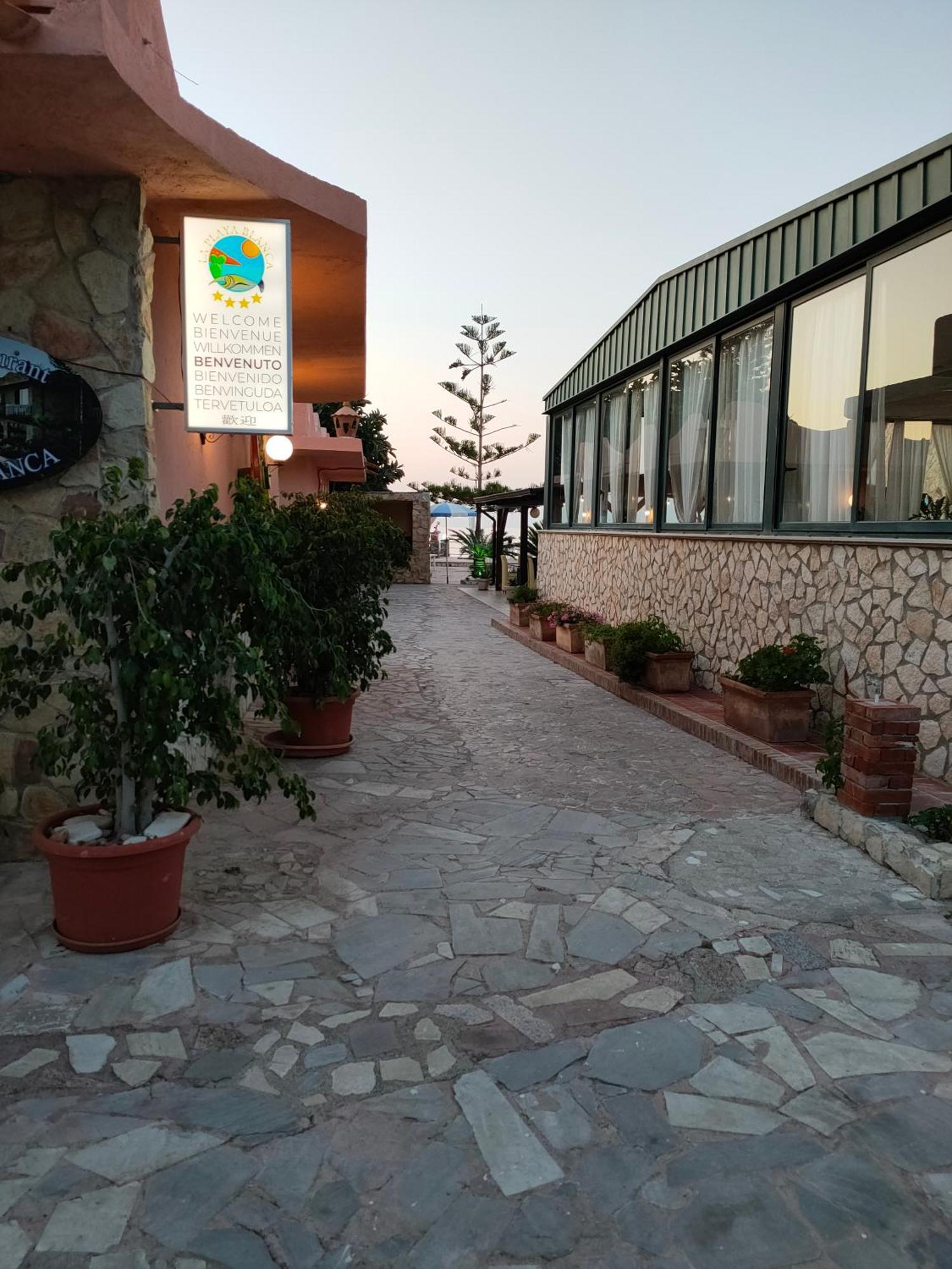 Hotel La Playa Blanca Santo Stefano di Camastra Exterior photo