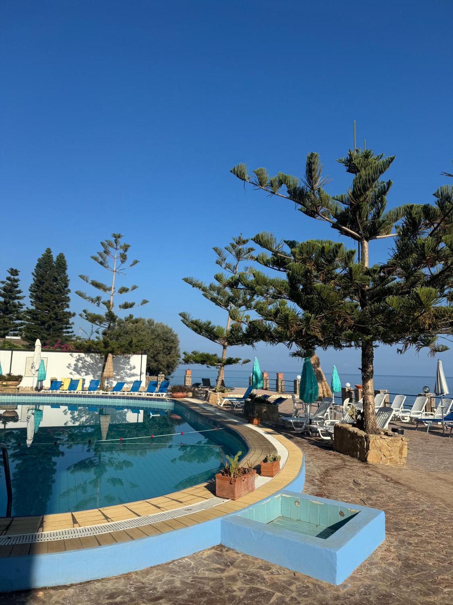 Hotel La Playa Blanca Santo Stefano di Camastra Exterior photo