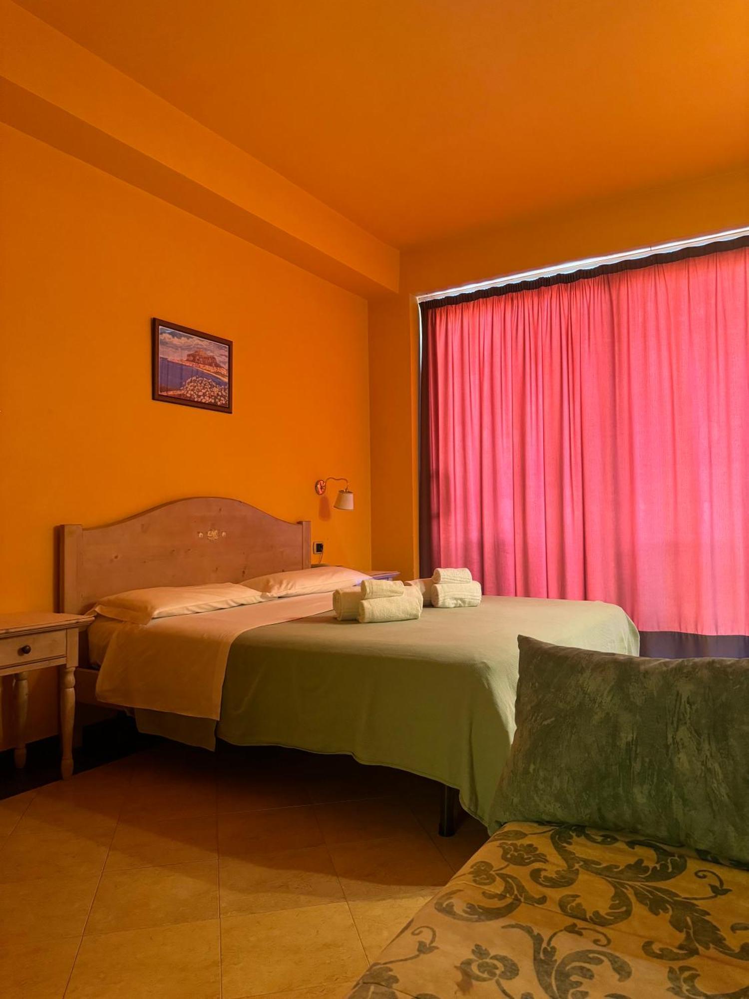 Hotel La Playa Blanca Santo Stefano di Camastra Exterior photo